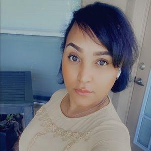 Meet your Posher, Bethania